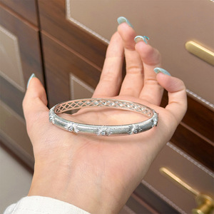 Brazalete de Estrella con Circonitas Cepilladas, Estilo Francés, Retro, de Lujo, Exquisito, Elegante y Versátil, Joyería de Mano de Alta Gama para <span class=keywords><strong>Mujer</strong></span> - Product Image 4