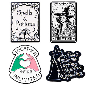 Europa en Amerika Populaire Magische Metalen Letter de Tovenaar Kat Tarot Kaarten Zachte Emaille Reversspeld - Product Image 4