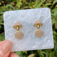 1 paire de boucles d'oreilles pendantes élégantes de style vintage pour femme, forme géométrique de cœur, incrustation de zircon en cuivre plaqué or 18 carats, boucles d'oreilles, clous d'oreilles