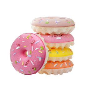 Bán buôn thân thiện với môi bền dễ thương donut hình dạng Nhà Bếp Làm sạch miếng bọt biển pad với Ergonomic lỗ để rửa món ăn - Product Image 1