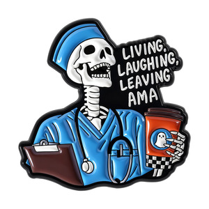 Broches en émail amusantes style punk, motif squelette, pour blouses médicales bleues, pour professionnels de la santé, infirmières et médecins, avec l'inspiration 'Medics with Attitude' et 'RAD Life' - Product Image 2