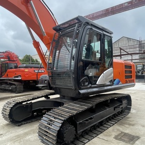 รถขุดไฮดรอลิกแบบตีนตะขาบ HITACHI ZX200-5G ปี 2023 มือสอง ขนาด 20 ตัน พร้อมเครื่องยนต์และปั๊ม Isuzu สำหรับงานก่อสร้าง - Product Image 3