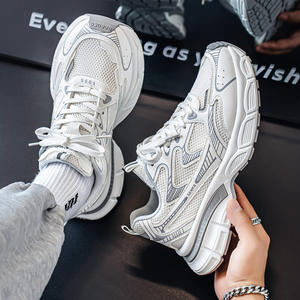 Zapatos deportivos para hombre, estilo primavera-otoño, material de malla transpirable, suela gruesa moderna, nuevo modelo, zapatos casuales para correr. - Product Image 2