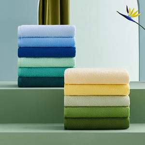 Ensemble de serviettes de bain en pur coton 70x140cm, couleur unie, antimicrobien, brodé, usage domestique, rectangulaire, fil 32s, 400-500g - Product Image 1