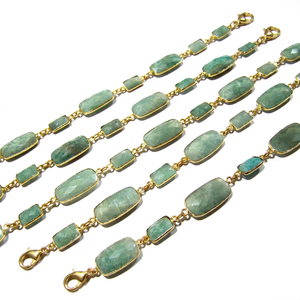 Chaîne de connecteurs en laiton avec amazonite verte naturelle de forme rectangulaire pour la fabrication de bijoux, vendue au mètre - Product Image 1