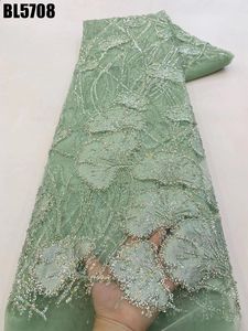 Dernière robe de mariée en dentelle perlée aso ebi à la mode avec dentelle perlée brillante d'Europe et d'Amérique avec des perles colorées - Product Image 4