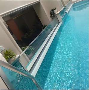 Kristalhelder Gepolijste Randen Dik Acrylplaat Voor Luxe Winkeldisplays En Museumkoffers - Product Image 1