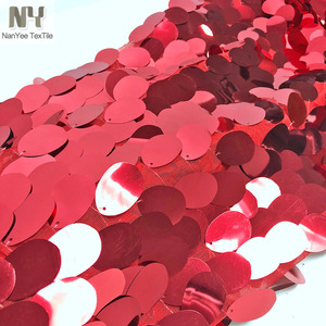 Nanyee Dệt Tear Drop Lớn Màu Đỏ Sequin Vải Bán Bởi Sân - Product Image 3