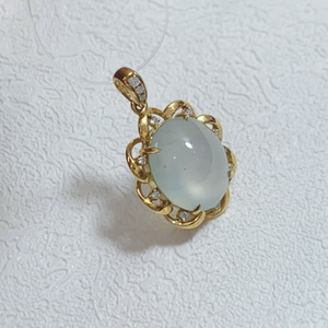 จี้หยกพม่าเกรด A แท้ ประดับเพชร ทอง 18K จี้หยกขนาดเล็ก ของขวัญเครื่องประดับชั้นดีสำหรับผู้หญิง ขายส่ง - Product Image 2