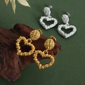 Orecchino di san valentino gioielli in acciaio inox appannamento libero cuore ciondolo orecchini a bottone moda Vintage con fascino cuore - Product Image 5