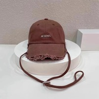 Topi Baseball 6 Panel Distressed Vintage Katun Cuci dengan Logo Metal Custom Grosir, Tali Dagu yang Dapat Disesuaikan, Unisex, Model Dad Hat