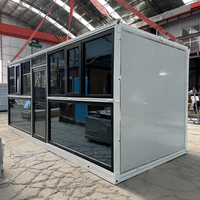 Maison conteneur pliable de type X avec aménagement d'espace flexible pour les projets de construction, l'hébergement du personnel et les bureaux à distance
