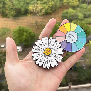 Broche Giratorio Creativo con Diseño de Rueda, Pin de Esmalte Suave y Duro con Diseño de Arcoíris para Accesorios de Ropa, Venta al por Mayor - Product Image 1