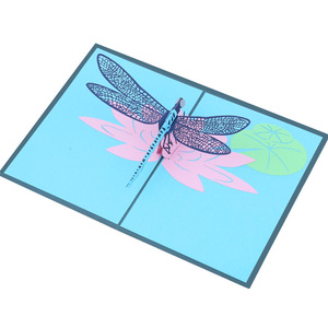 Tarjeta de Felicitación 3D de Papel Tallado con Diseño de Flor de Pansy y Libélula, Tarjeta de Regalo Personalizada con Recortes de Papel - Product Image 1