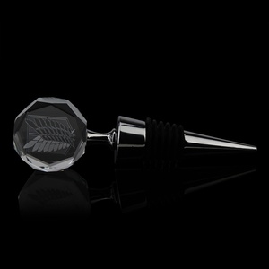 Ensemble de cadeaux d'affaires de coopération K9 <span class=keywords><strong>bouchon</strong></span> de bouteille de <span class=keywords><strong>vin</strong></span> en cristal de verre avec technique de gravure sculptée par logo au laser - Product Image 3