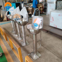 Évier conique à commande au pied en acier inoxydable pour usine de transformation de viande, lavabo conique pour le lavage des mains, équipement sanitaire