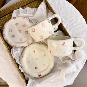 Set <span class=keywords><strong>di</strong></span> Tazza e Piattino in Ceramica Lavorata a Mano, Design Divertente e Paffuto, <span class=keywords><strong>Tazze</strong></span> in Porcellana per Tè e Caffè - Product Image 3