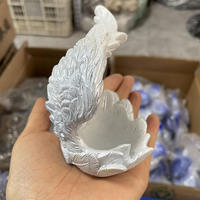 Statue d'ange en résine, sculpture d'aile, base en boule de cristal, support sphérique en forme d'aile en résine pour l'affichage