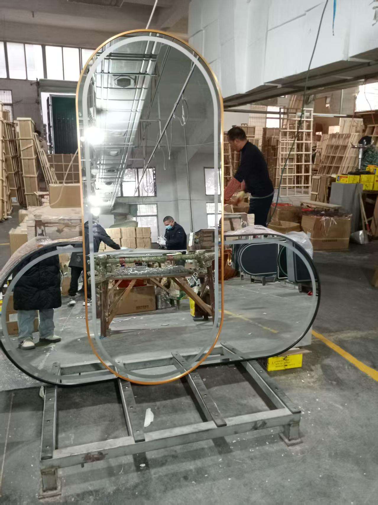 กรอบสีทอง