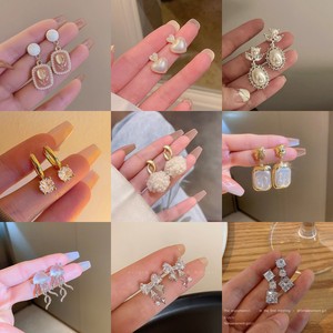 S925 <span class=keywords><strong>argent</strong></span> aiguille perle boucles d'oreilles rétro luxe boucles d'oreilles haute qualité boucles d'oreilles glands populaire Style coréen boucles d'oreilles en gros - Product Image 1