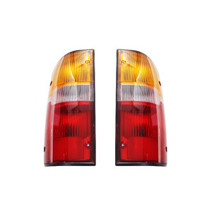 ไฟท้ายรถยนต์โตโยต้า ทาโคมา ปี 1995-2000 ซ้าย-ขวา พร้อมหลอดไฟฮาโลเจน - Product Image 2