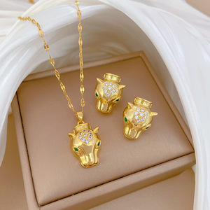 สร้อยคอทองชุบประดับเพชรซิคอนและมุกเทียม ดีไซน์ทันสมัยสำหรับงานแต่งงาน ชุดเครื่องประดับแฟชั่นสำหรับทุกเพศ ขายดีประจำปี 2025 - Product Image 4