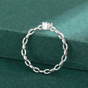 Anello Geometrico Minimalista per Donne, Elegante Gioiello da Dito per Uso Quotidiano - Product Image 3