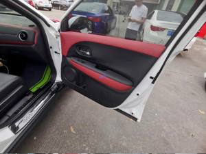 Kit de Reequipamiento <span class=keywords><strong>Interior</strong></span> Deportivo Rojo y Negro en Alcántara, Tapicería de Cuero para el Tablero y Paneles de las Puertas, Mejora del <span class=keywords><strong>Interior</strong></span> del Automóvil - Product Image 5