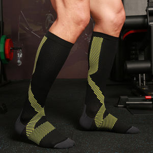 Thiết Kế Thời Trang 4 Màu Sắc Người Đàn Ông Phụ Nữ Chạy Ngoài Trời Đệm Marathon Chạy Cưỡi Vớ Nén Vớ - Product Image 3