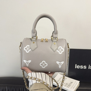 Sac Boston élégant pour femme, pochette multifonctionnelle avec fermeture éclair, sac à main à chaîne fermée, sac à main avec doublure en polyester, 7027 - Product Image 2