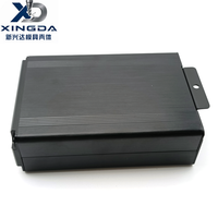 Boîtier électronique rectangulaire noir en aluminium extrudé avec support de montage pour module amplificateur audio et carte de circuit imprimé