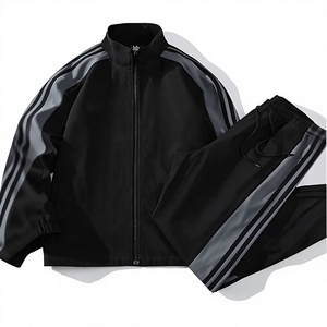 Vente en gros de survêtements de sport pour hommes en mélange de polyester et de coton, à séchage rapide, avec logo personnalisé - Product Image 4