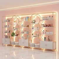 Stand Display Kosmetik Mewah Gaya Eropa Kustom untuk Toko Produk Kecantikan, Showcase Display Lipstik Dinding