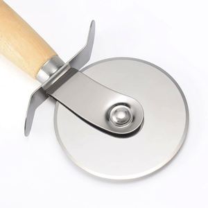 Roue à logo personnalisé ultra-affûtée avec manche en bois / Coupe-pizza en acier inoxydable style fusée - Product Image 4