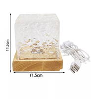 Bois carré USB lumière 16 couleurs rotatif cristal aurore lampe dynamique ondulation de l'eau Cube lampe Table nuit lampe