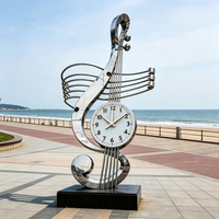 Sculpture Horloge Musicale Moderne Personnalisée en Acier Inoxydable Poli, Statue Artistique Clé de Sol Résistante aux Intempéries pour Espaces Publics Extérieurs