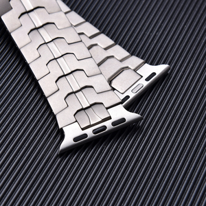 Correa de titanio cepillado premium JAETIUM al por mayor con cierre desplegable, pulsera de repuesto ligera y de lujo para Apple Watch - Product Image 5