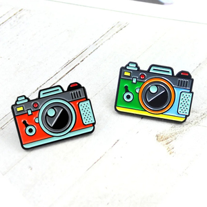Broche <span class=keywords><strong>de</strong></span> coche Máquina <span class=keywords><strong>de</strong></span> viaje en el tiempo Pin <span class=keywords><strong>de</strong></span> esmalte Retro 80s <span class=keywords><strong>Película</strong></span> Regreso <span class=keywords><strong>al</strong></span> <span class=keywords><strong>futuro</strong></span> Alfileres <span class=keywords><strong>de</strong></span> esmalte personalizados - Product Image 4