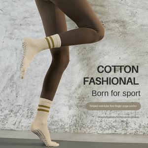 Calcetines de Yoga Largos de Algodón a Rayas para Otoño e Invierno, Calcetines de Pilates de Cinco Dedos al por Mayor, Calcetines Deportivos Antideslizantes hasta la Pantorrilla para Mujer - Product Image 2