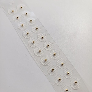 Pegatinas de punto de oreja transparentes chapadas en oro y plata de 1,5mm, semillas de oreja de presión de oreja transpirables de grado médico - Product Image 2
