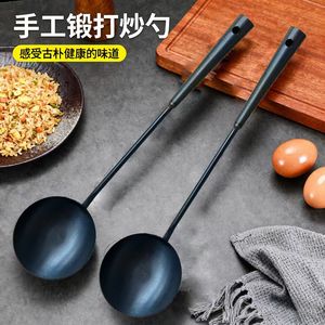 Cuchara de cocina de hierro forjada a mano, utensilio de cocina de estilo chino tradicional con mango largo - Product Image 1