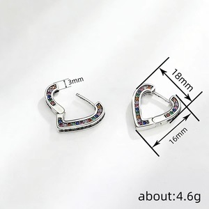 Pendientes de Corazón de Colores para Mujer, Estilo Dulce, Accesorios para las Orejas de Uso Diario - Product Image 4