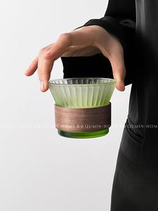 Nouvelles tasses élégantes en verre strié vert dépoli, avec anneau en <span class=keywords><strong>bois</strong></span>, modèle First Palpitation, en borosilicate de haute qualité pour bar et usage domestique - Product Image 5