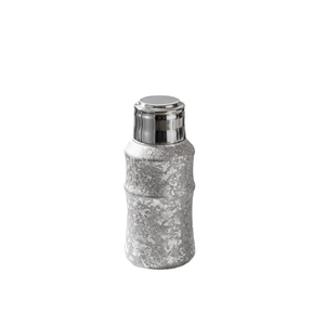 Gourde isotherme de luxe 600 ml en titane pur, texture fleur de glace, forme bambou, antibactérienne, avec logo personnalisé, vente en gros pour entreprises - Product Image 1