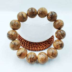 Vintage wilde agarhout kralen armband voor mannen uit Malinau - Product Image 3