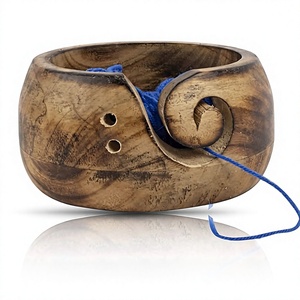 AZ ENTERPRISES Bol à laine en bois artisanal portable pour le tricot et le crochet avec couvercle rond pour le rangement de la laine 15 cm - Product Image 2