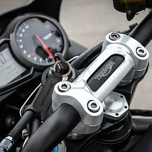 Porte-clés en cuir de vache pour <span class=keywords><strong>moto</strong></span> <span class=keywords><strong>Triumph</strong></span> Street Triple 675 765 R RS - Product Image 3