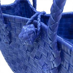 Sac fourre-tout en plastique tissé fait main, écologique, imperméable, pour le marché, les courses, sac à main personnalisé, panier de plage d'été pour femmes - Product Image 3