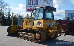 Topadora de Orugas Komatsu D6K Usada Original, Modelo 2022, Motor Cummins de 160HP, Capacidad de Nivelación de 8.6m, Alta Calidad a Precio Económico - Product Image 3