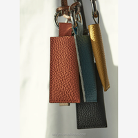 Étui de luxe personnalisé en cuir PU élégant pour parfum, baume à lèvres et rouge à lèvres, pochette cosmétique, sac pendentif